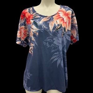 Short sleeve floral top